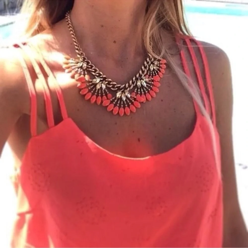 Stella & Dot Coral Cay Necklace - Picture 5 of 10